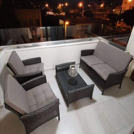 Tony'S Boutique Apartment Larnaca Buitenkant foto