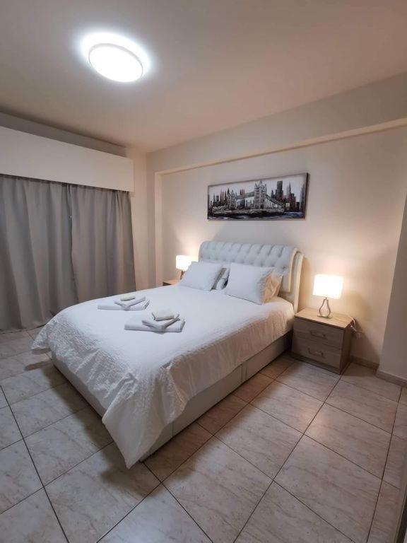 Tony'S Boutique Apartment Larnaca Buitenkant foto
