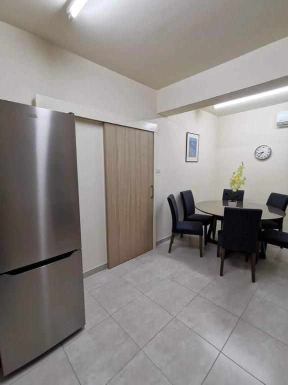Tony'S Boutique Apartment Larnaca Buitenkant foto