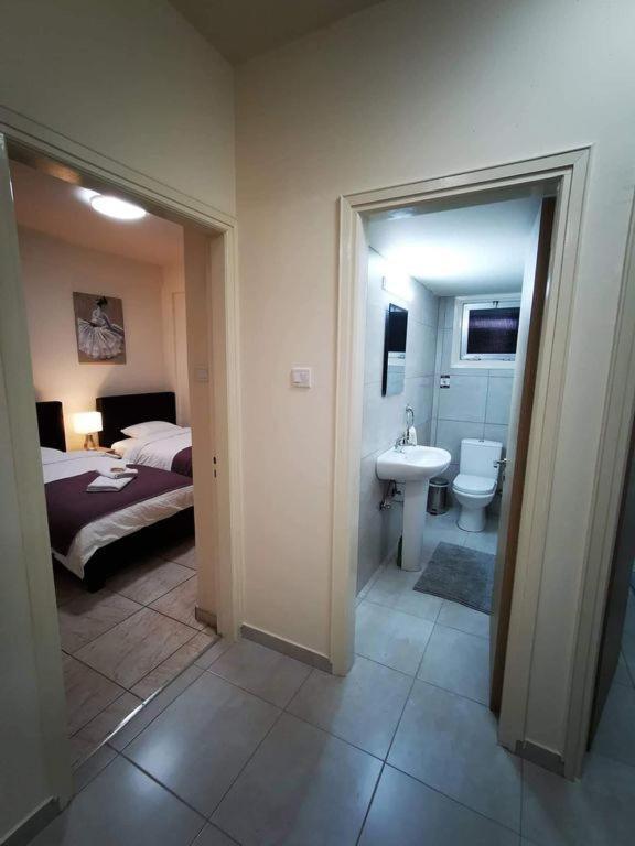 Tony'S Boutique Apartment Larnaca Buitenkant foto