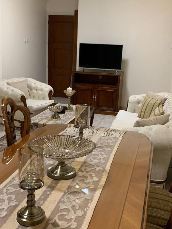 Tony'S Boutique Apartment Larnaca Buitenkant foto